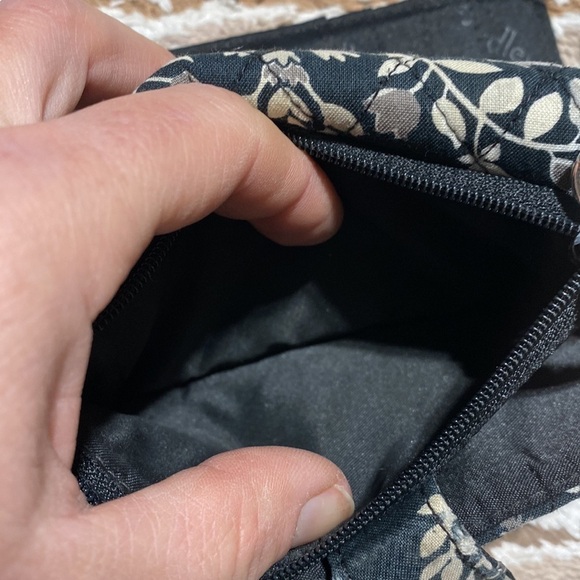 Vera Bradley wristlet - Picture 8 of 8
